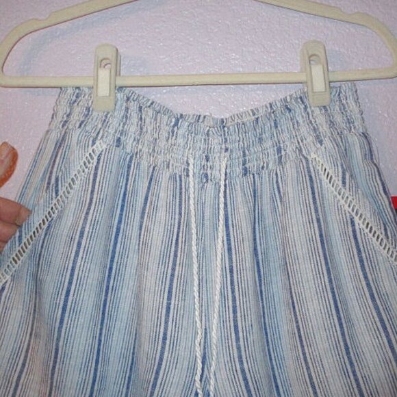 Briggs Linen Blend Pull On Shorts Size M Pockets High Rise Wide Leg Crochet NWT - Picture 2 of 9